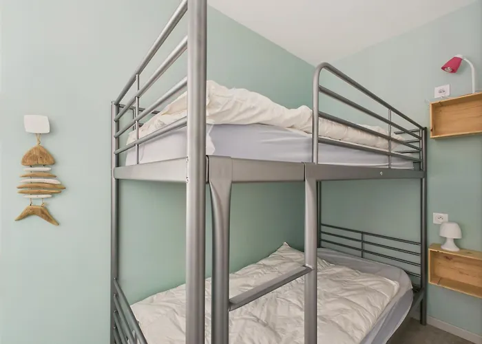 20 M De La Plage, Pour 4, Terrasse *